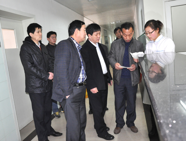 到醫(yī)院詢問病情