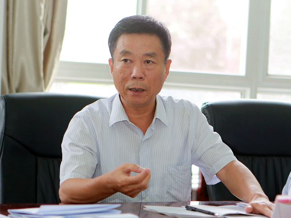 陜煤團(tuán)公司董事、副總經(jīng)理閔龍?jiān)跁?huì)上講話(huà) 陜煤團(tuán)公司董事、副總經(jīng)理閔龍?jiān)跁?huì)上講話(huà)