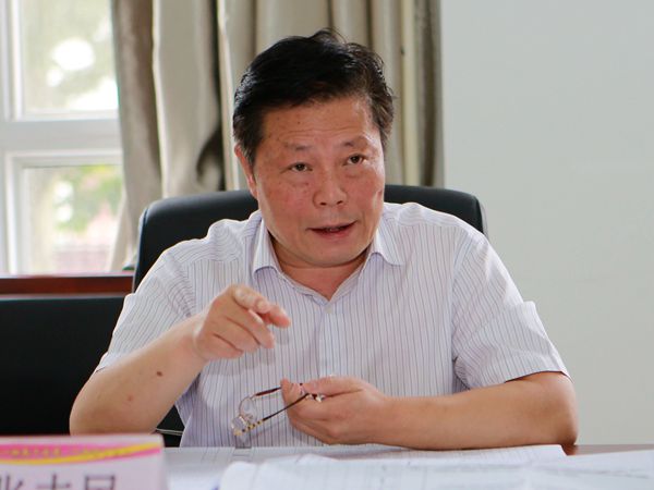 省煤管局副局長(zhǎng)張志民同志在會(huì)上講話(huà) 省煤管局副局長(zhǎng)張志民同志在會(huì)上講話(huà)