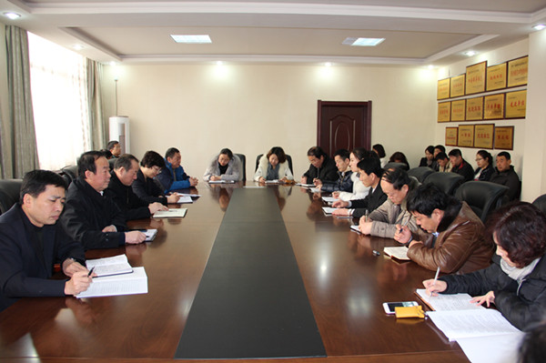 銅富公司傳達(dá)貫徹銅川礦業(yè)公司2017年安全工作會和穩(wěn)定工作會精神