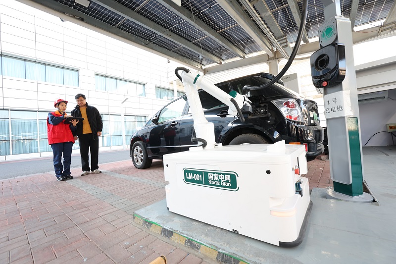 春節(jié)我在崗·守護(hù)萬(wàn)家燈火｜車網(wǎng)互動(dòng) 城鄉(xiāng)暢行
